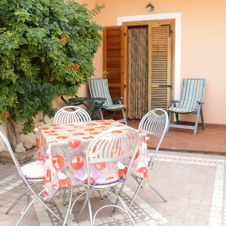Via Berna 27 Nyaraló Villasimius